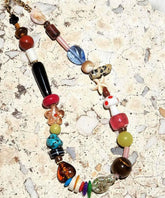 Moderne handgefertigte Webperlenkette mit Perlen